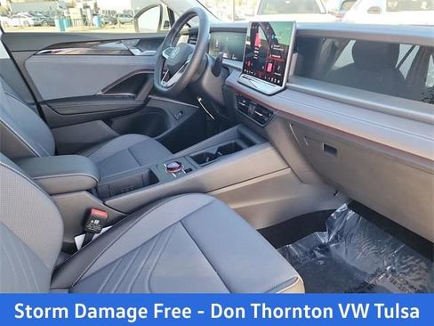 New 2026 Volkswagen Tiguan SE AWD/4WD image 16