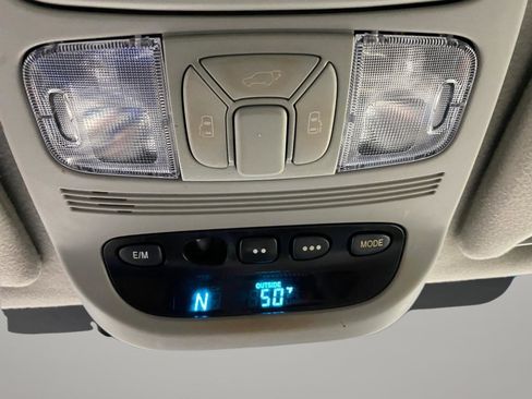 Used 2009 Toyota Sienna FWD image 16