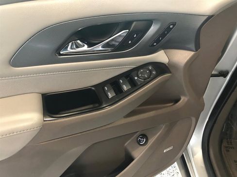 Used 2019 Chevrolet Traverse Premier image 6