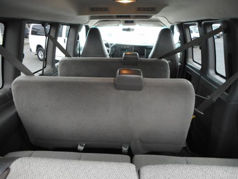 Used 2017 Chevrolet Express 3500 LT w/ LT Preferred Equipment Group image 18