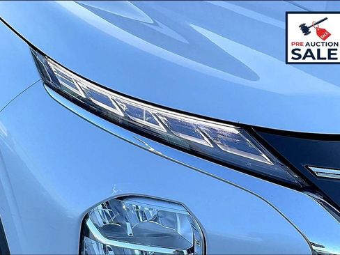 Used 2025 Mitsubishi Outlander SE AWD/4WD image 28