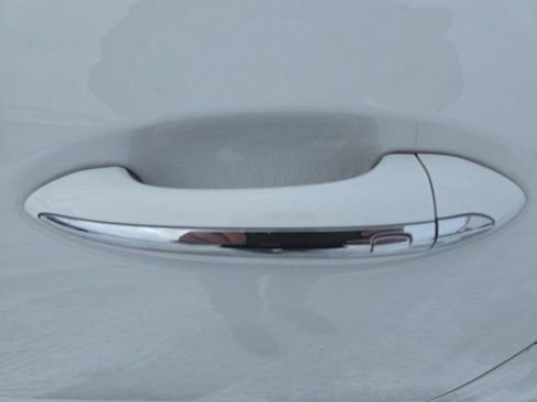 Used 2023 Buick Encore GX Select image 9