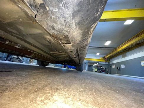 Used 2016 Ford Taurus SE image 12