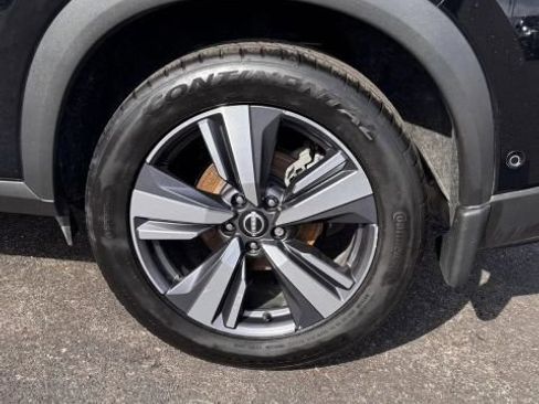 Used 2023 Nissan Rogue SL w/ SL Premium Package FWD image 8