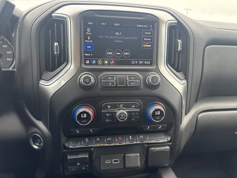 Used 2021 Chevrolet Silverado 1500 RST AWD/4WD image 13