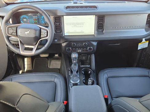 New 2026 Ford Bronco Badlands w/ Sasquatch Package image 31