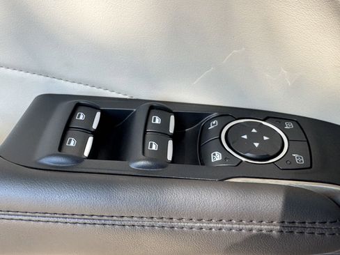 Used 2018 Lincoln MKC Select w/ Select Plus Package image 33