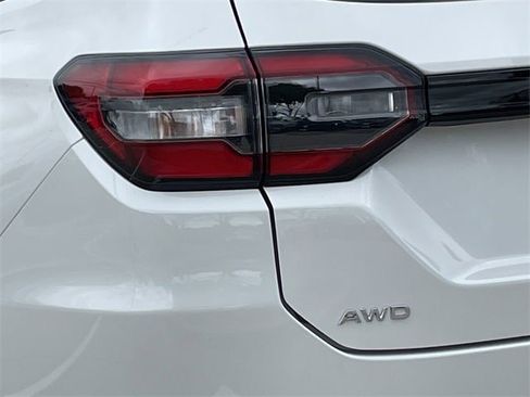 New 2025 Honda Pilot Touring image 6