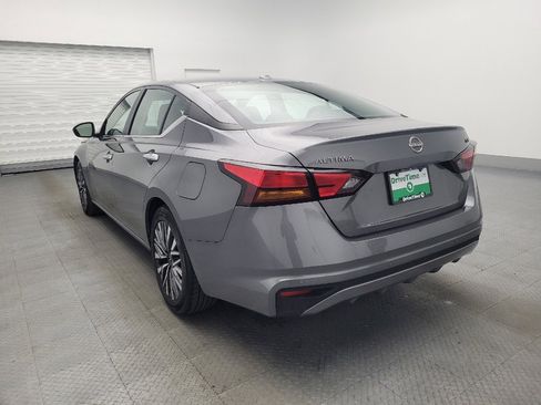 Used 2024 Nissan Altima 2.5 SV image 5