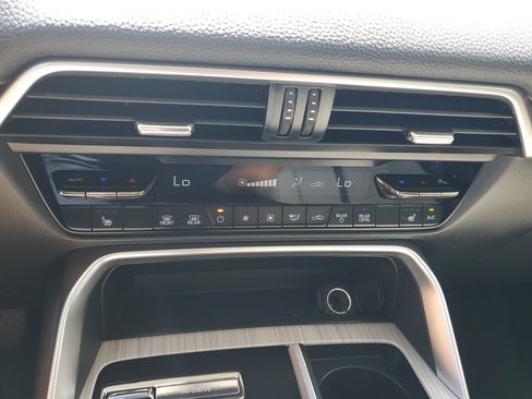 Used 2024 MAZDA CX-90 Plug-In Hybrid w/ Preferred image 29