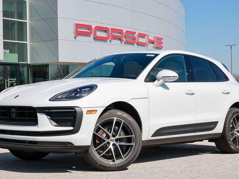 Used 2026 Porsche Macan AWD/4WD image 1