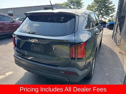 Certified 2023 Kia Sorento LX FWD image 5