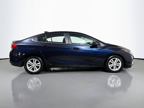 Used 2016 Chevrolet Cruze LT image 8