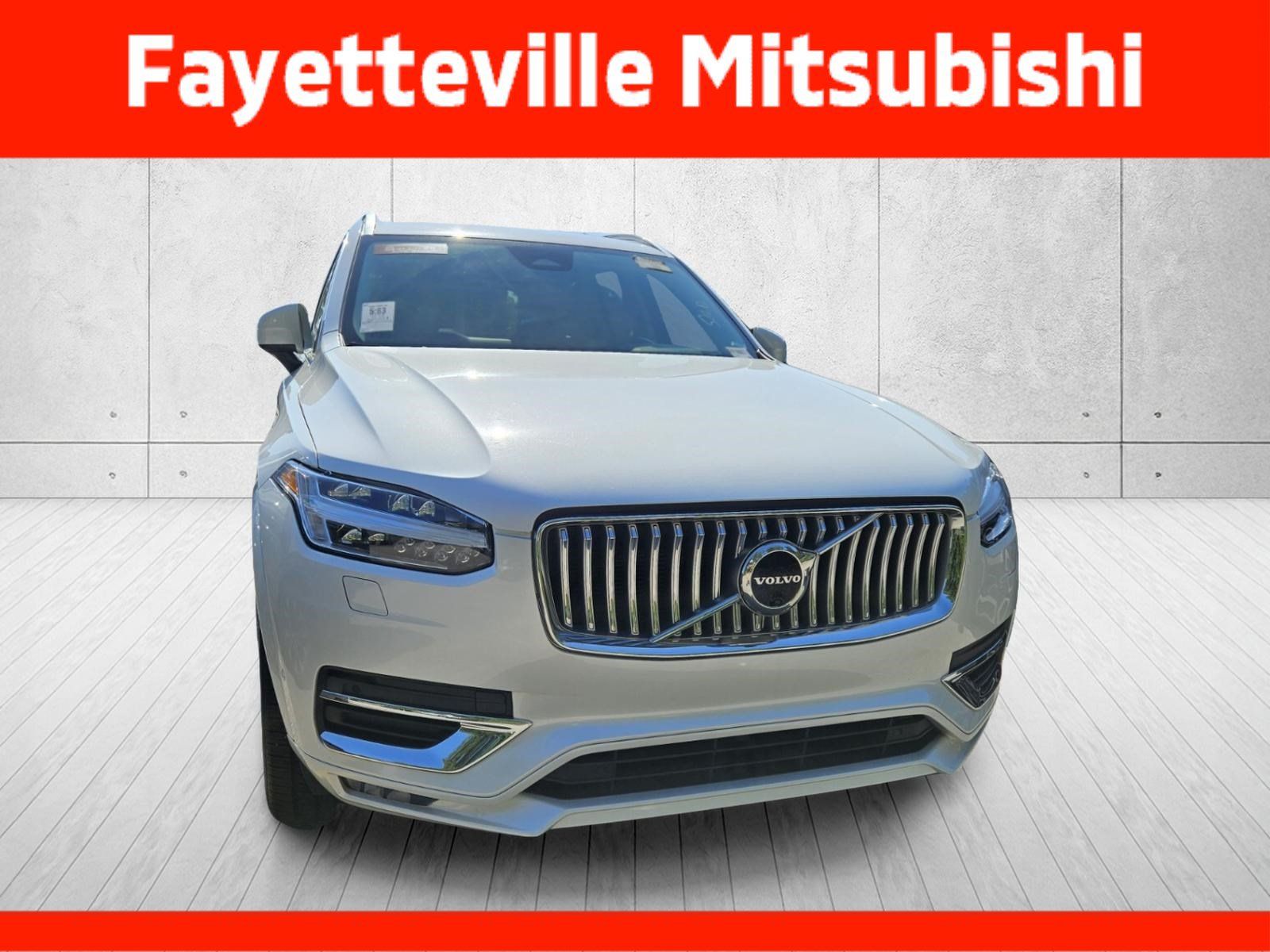Used 2023 Volvo XC90 B6 Plus w/ Protection Package Premier AWD/4WD image 4