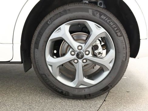 Used 2024 Ford Escape ST-Line image 7