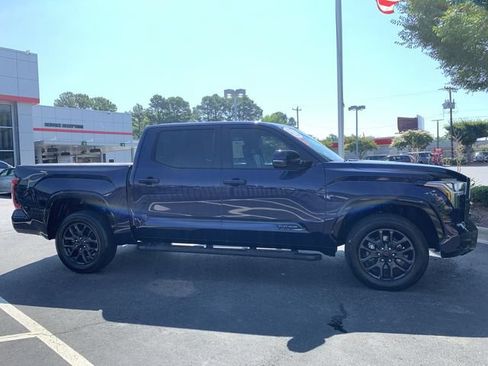 Used 2022 Toyota Tundra Platinum AWD/4WD image 9
