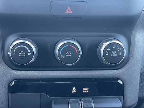 Used 2022 RAM 1500 Big Horn image 36