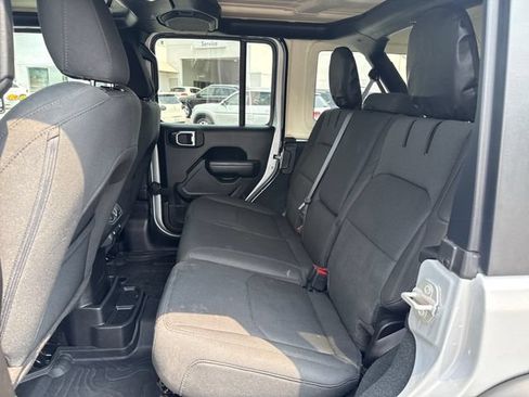Used 2023 Jeep Wrangler Unlimited AWD/4WD image 14