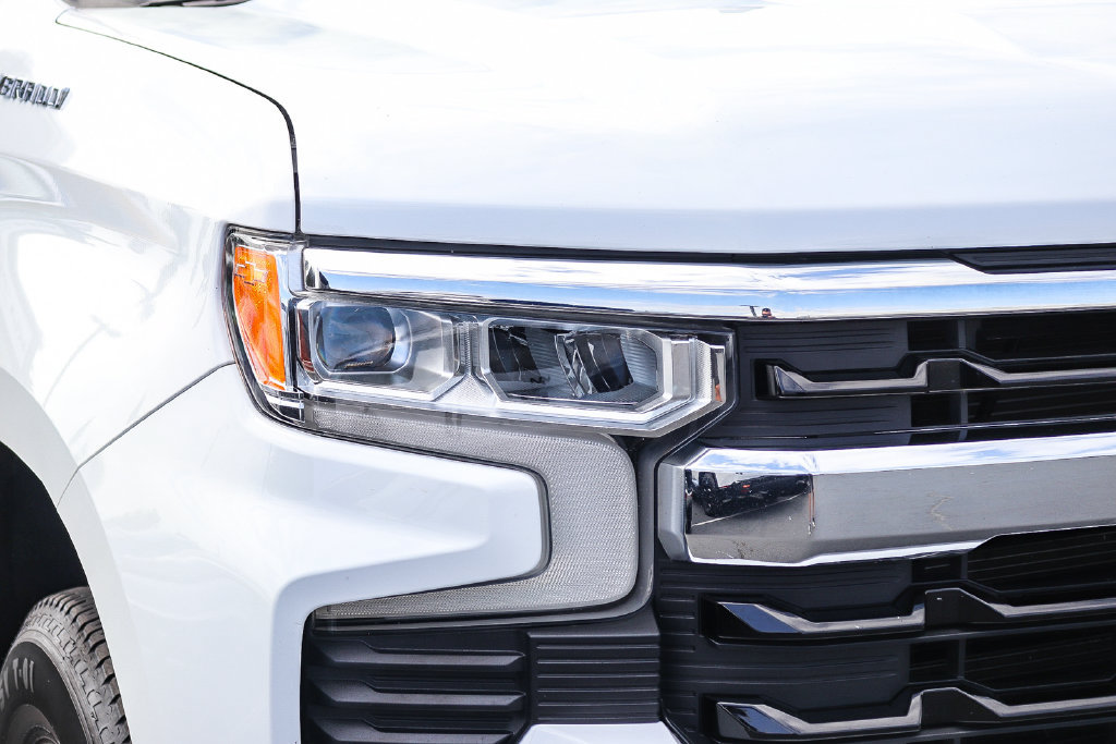 Used 2025 Chevrolet Silverado 1500 LT RWD image 8