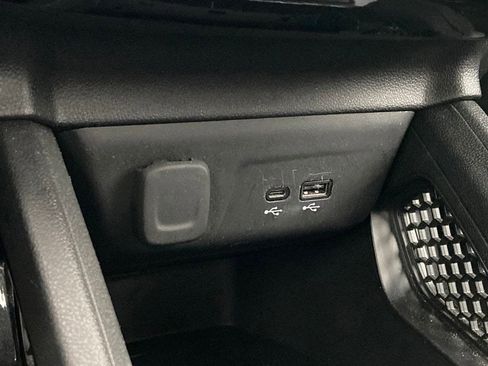 Used 2025 Chevrolet TrailBlazer LT FWD image 21