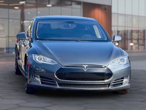 Used 2013 Tesla Model S Performance image 25