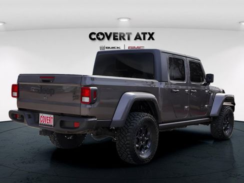 Used 2023 Jeep Gladiator Willys image 7