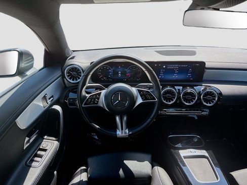 Used 2025 Mercedes-Benz CLA 250 image 20