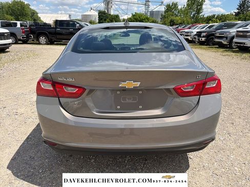 Used 2018 Chevrolet Malibu LT FWD image 5