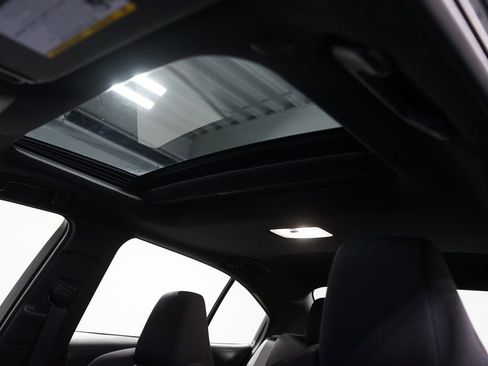 Certified 2024 Toyota Corolla SE image 34