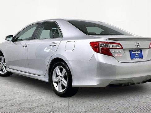 Used 2012 Toyota Camry SE image 11