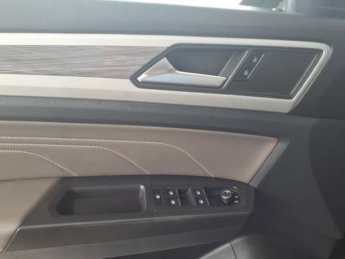 Used 2022 Volkswagen Atlas Cross Sport SE AWD/4WD image 15