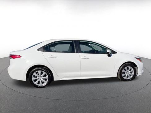 Used 2023 Toyota Corolla LE image 16