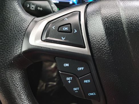 Used 2020 Ford Fusion SE FWD image 11