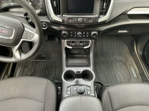 Used 2022 GMC Terrain SLE w/ Driver Convenience Package FWD image 12