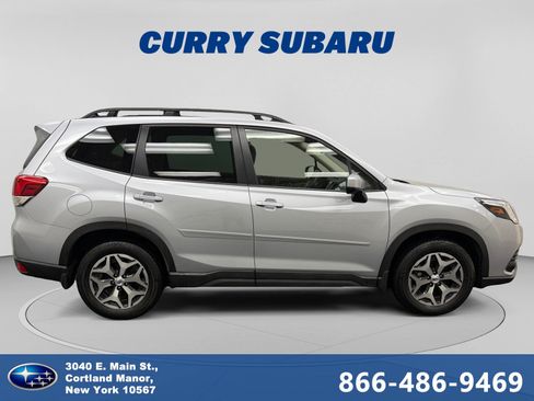 Certified 2023 Subaru Forester Premium AWD/4WD image 6
