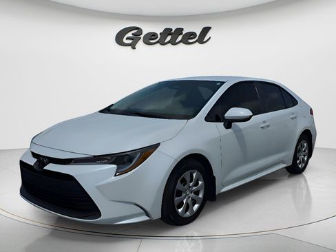 Used 2026 Toyota Corolla LE FWD image 1