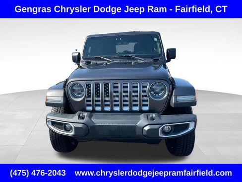 Used 2021 Jeep Wrangler Unlimited Sahara AWD/4WD image 2