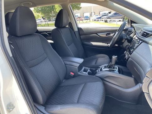 Used 2020 Nissan Rogue SV AWD/4WD image 26