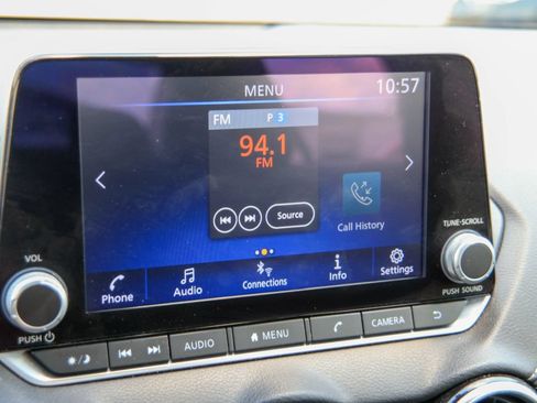 Used 2024 Nissan Sentra SV FWD image 5