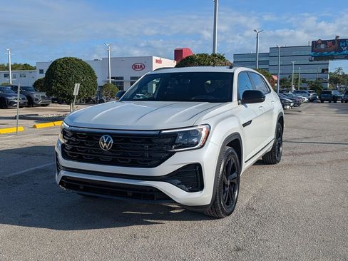 New 2026 Volkswagen Atlas Cross Sport SEL R-Line AWD/4WD image 2