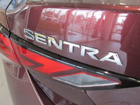 Used 2024 Nissan Sentra SV image 10