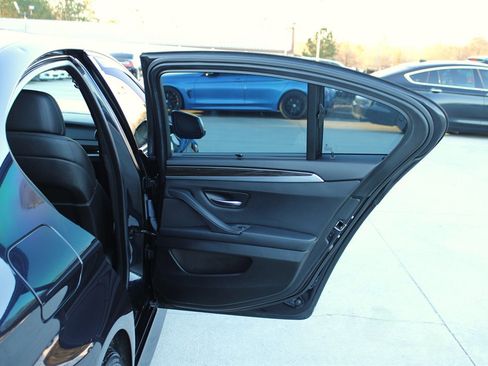 Used 2013 BMW 550i Sedan image 35