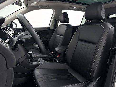 Used 2022 Volkswagen Tiguan SE FWD image 18