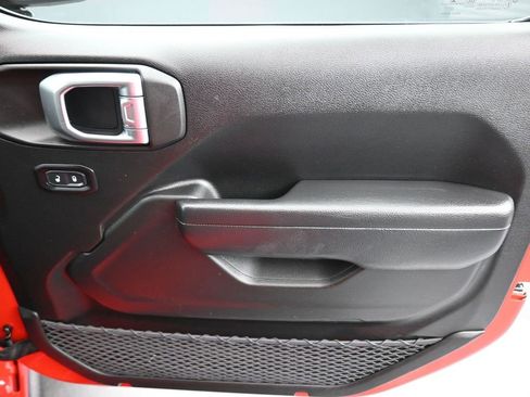 Used 2023 Jeep Gladiator Sport image 40