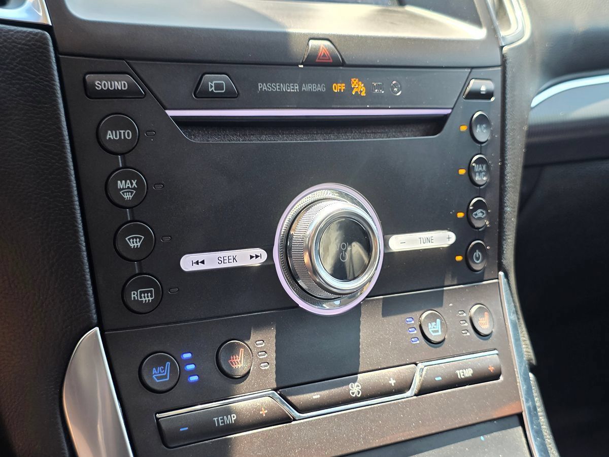 Used 2019 Ford Edge Titanium w/ Equipment Group 301A FWD image 44