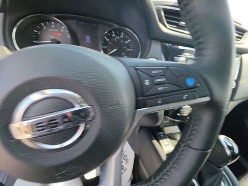 Used 2020 Nissan Rogue SL w/ Premium Package AWD/4WD image 18