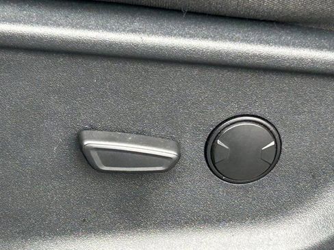 Used 2025 Ford F150 XLT w/ Equipment Group 301A Standard image 26