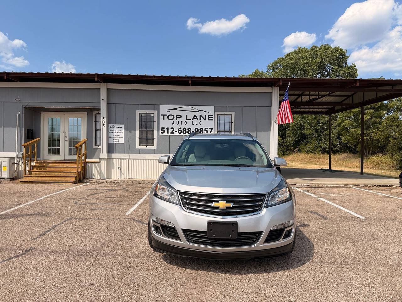 Used 2017 Chevrolet Traverse LT FWD image 3
