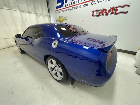 Used 2018 Dodge Challenger R/T RWD image 7