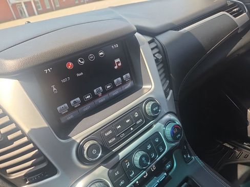 Used 2016 GMC Yukon SLT AWD/4WD image 36